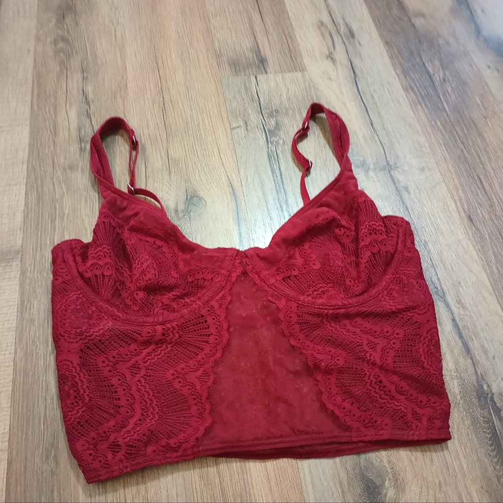 Beautiful lace top - size small. Brand unknown